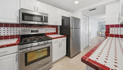 5980 SHORE BOULEVARD S