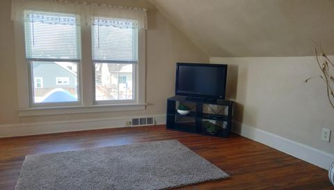 2511 Washington St NE