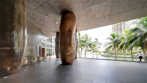 465 Brickell Ave