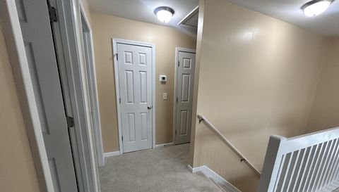 312 Robyns Glen Cir