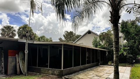 46 Palm Dr