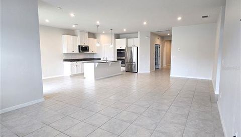 10156 AGAVE COURT