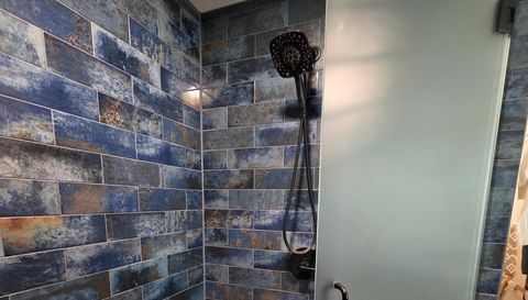 10631 Rolling Hills Dr