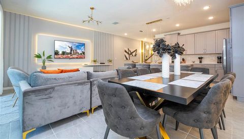 1692 TROPICAL PALMS CIRCLE