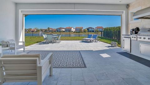 10481 ROYAL CYPRESS WAY