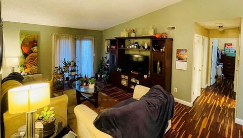 24 Meadowridge E