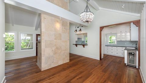 715 Eagle Point