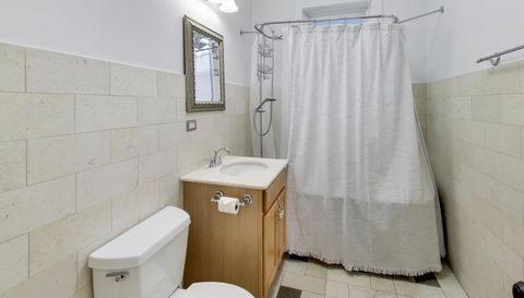 3358 N Monticello Avenue