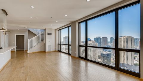 635 N Dearborn Street