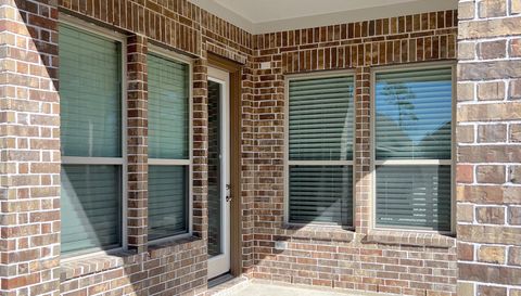 16807 Hemlock Grove Dr