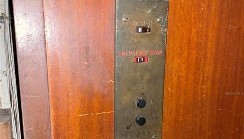 243 S CENTRAL AVENUE