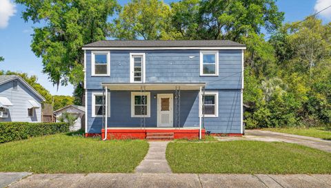 111 E 54th St