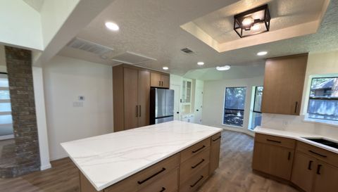 2200 Sand Creek Ct