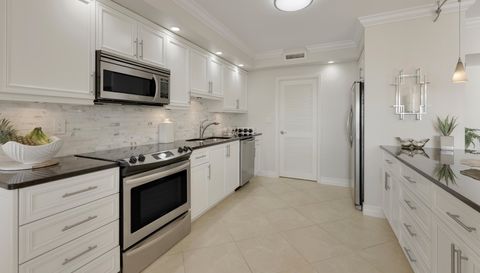 3401 Gulf Shore Blvd N Unit 605