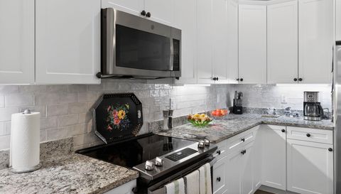 3757 Laurel Park Hwy Hendersonville