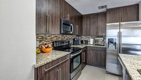 688 CRESTING OAK CIRCLE
