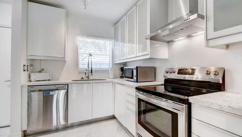 1111 Lake Terrace