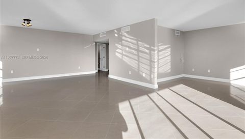 300 Bayview Dr