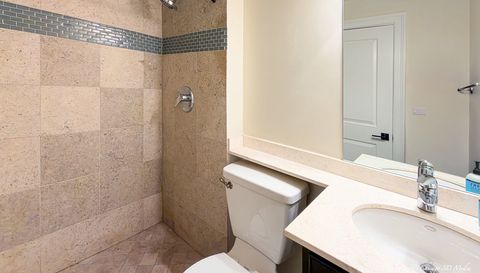 3900 N Pine Grove Avenue