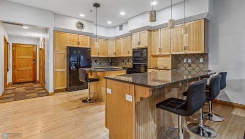 12 Broadway N