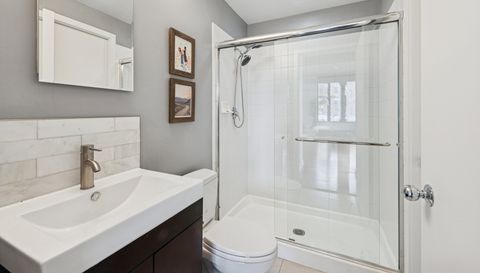 333 W Hubbard Street