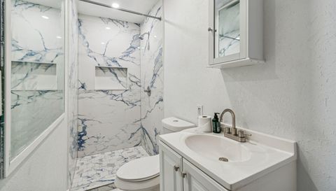 1102 E River Cove St