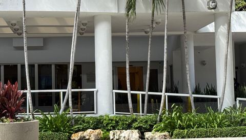 1800 Sunset Harbour Dr