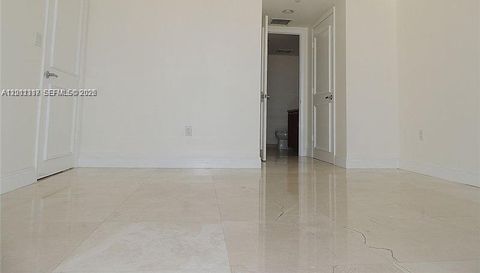 50 Biscayne Blvd