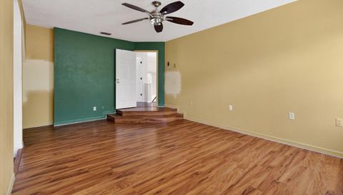 2727 RUNNING SPRINGS LOOP