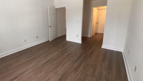 1075 Peachtree Walk NE