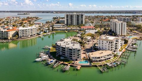 400 ISLAND WAY