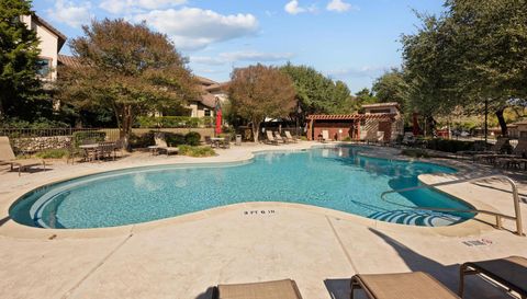 8200 Southwest Pkwy