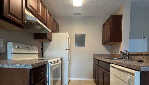 2584 GRASSY POINT DR
