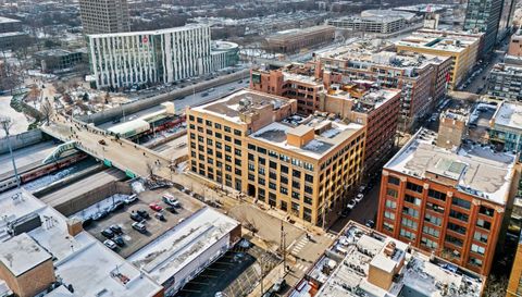 913 W Van Buren Street