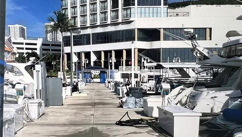 1717 N Bayshore Dr