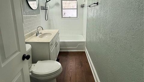 814 E INDIANA AVENUE