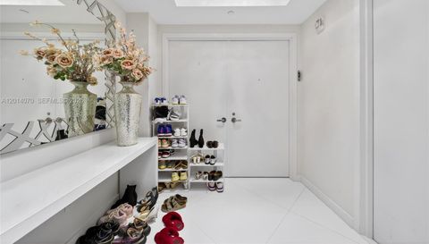2711 N Ocean Dr