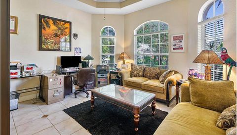957 Greensward Lane