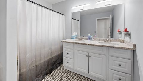 1053 Cromwell Avenue