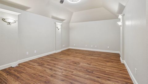 6412 Falcon Ridge Ln