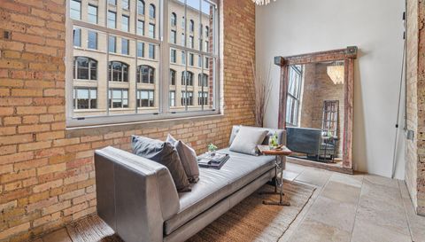 801 Washington Avenue N