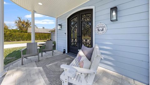 1006 Lake Cooper