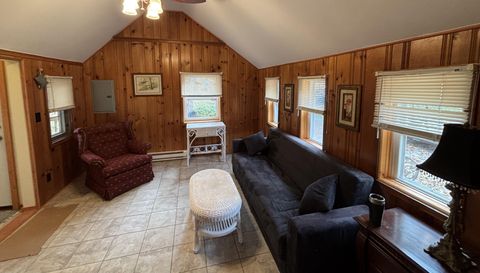 34 Gardner Lake Heights