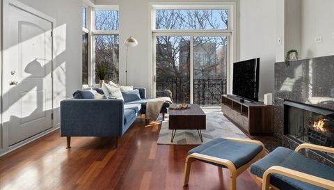 2314 W Wabansia Avenue