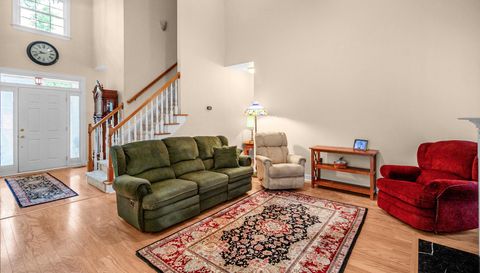 209 Southfork Ln