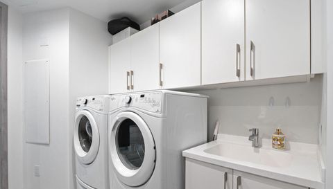 18555 Collins Ave Apt 2405