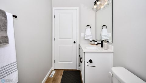 2387 Eagle Valley Drive S