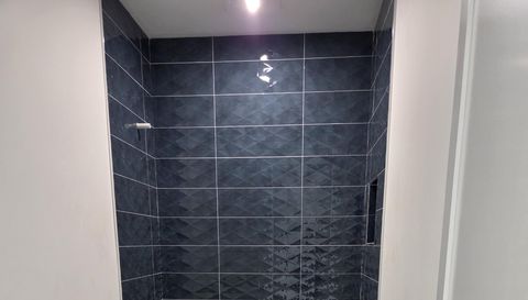 7048 Nichols Cove Dr