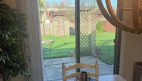 2428 Rolling Hill Dr