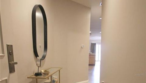 215 W COLLEGE AVENUE